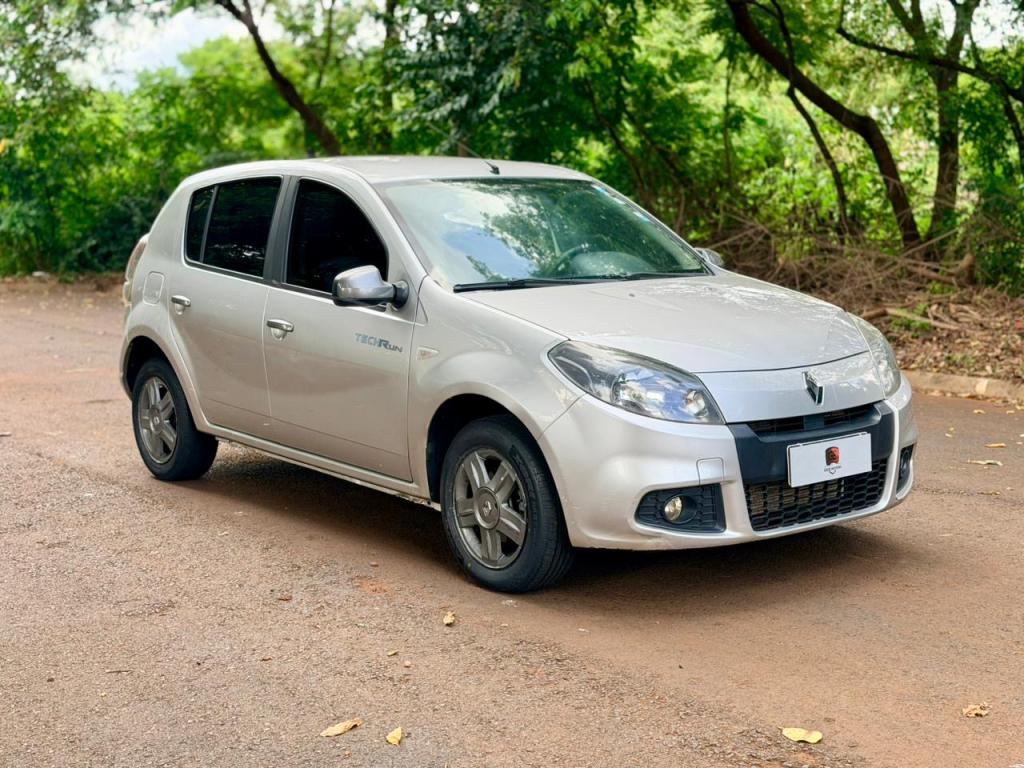 Sandero foto 2